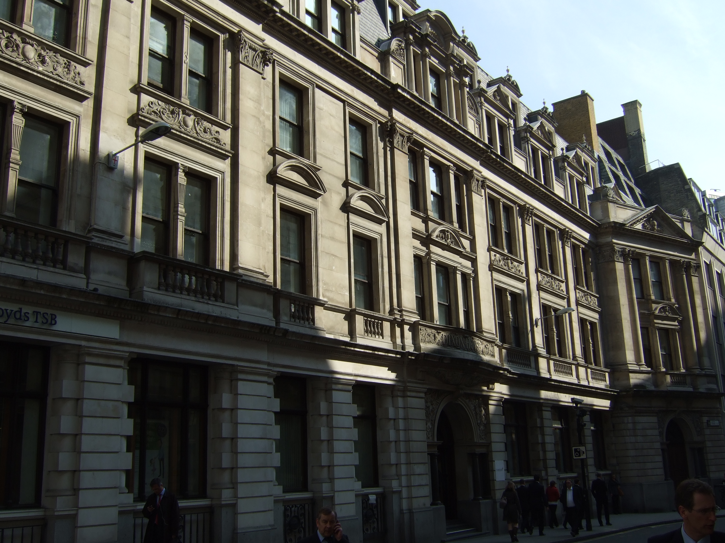 Lloyd's Avenue aspect of Dixon House, showing restrained lower storeys